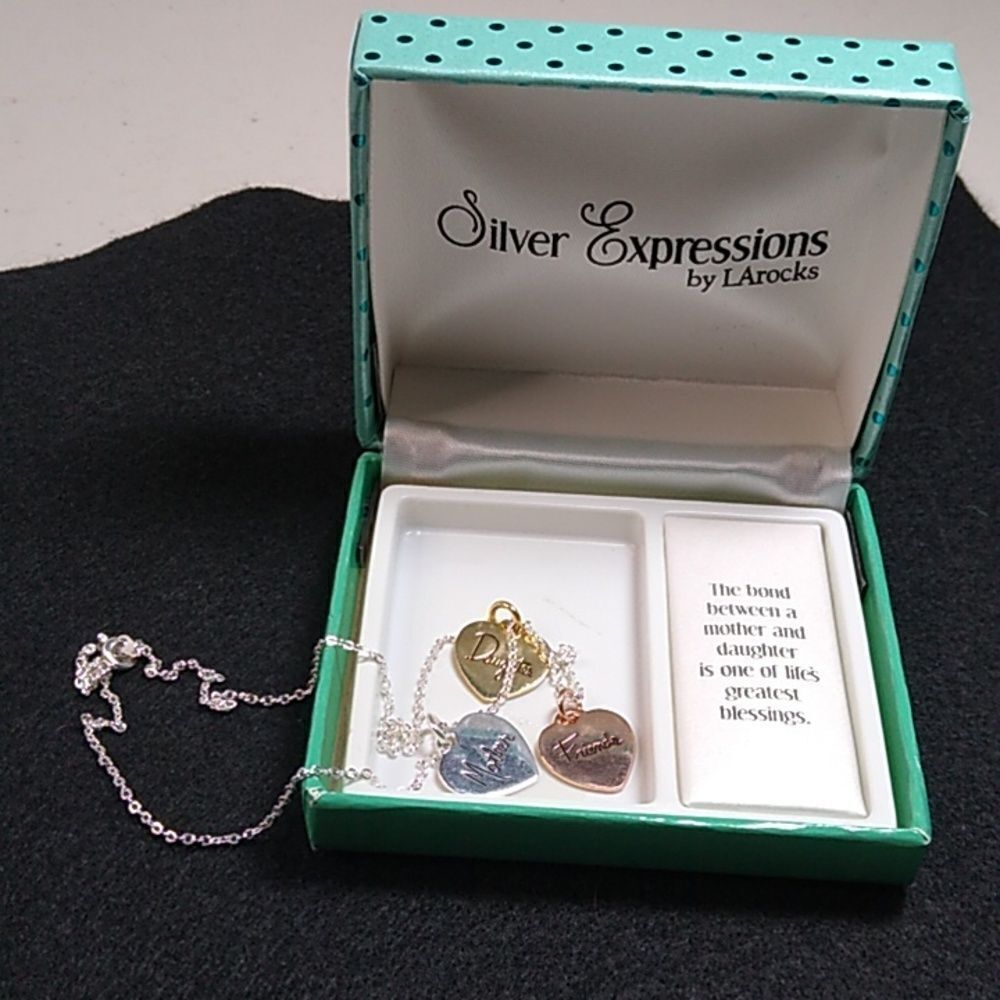 Siler Expressions Silver tone metal necklace 3 heart's Mother Daughter Friends